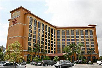 Crowne Plaza Anaheim Resort 01.[1]